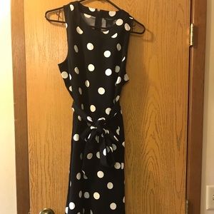 Gorgeous polka dot retro style dress!